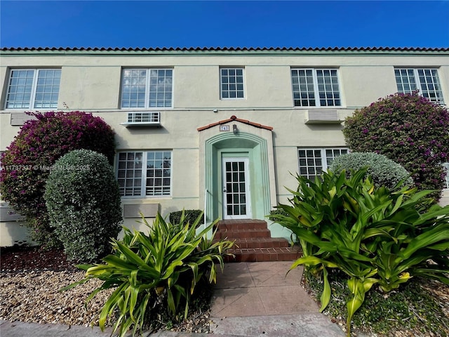 view of mediterranean / spanish-style home