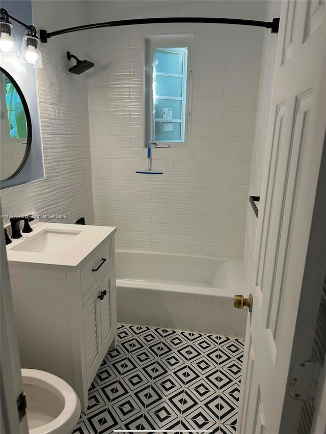 359 Meridian Ave Unit A207, Miami Beach, FL 33139 - bathroom with vanity, bathing tub / shower combination, tile walls, and backsplash