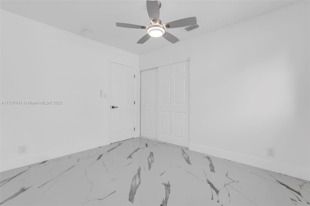 empty room with ceiling fan