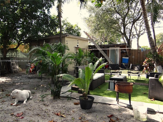 view of yard with a storage shed