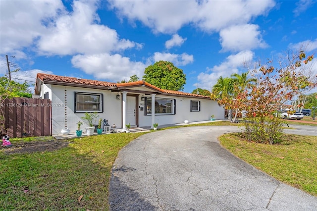 view of front of house with a front yard