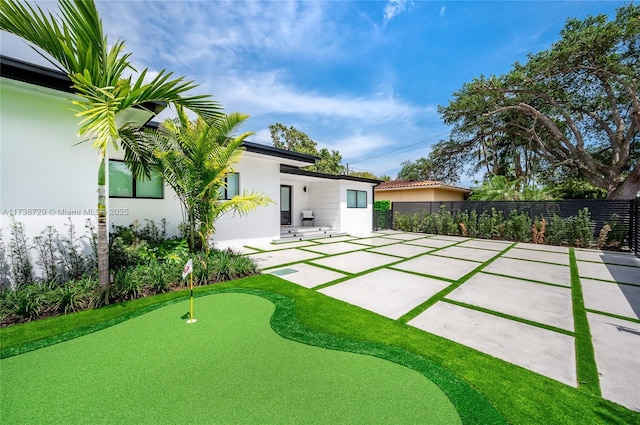 view of yard featuring a patio