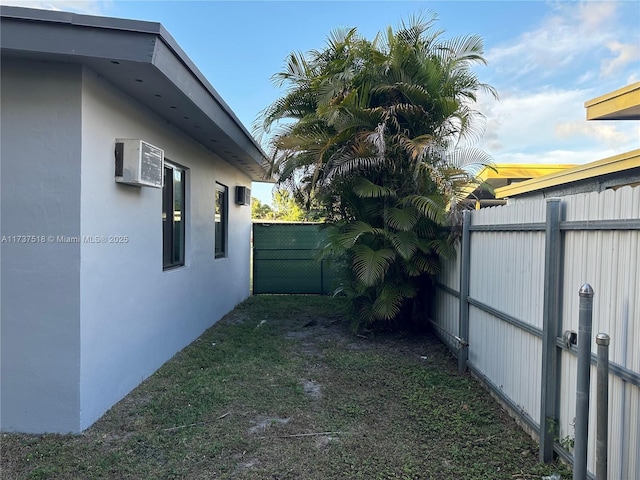 860 NW 171st St, Miami Gardens, FL 33169 - view of yard