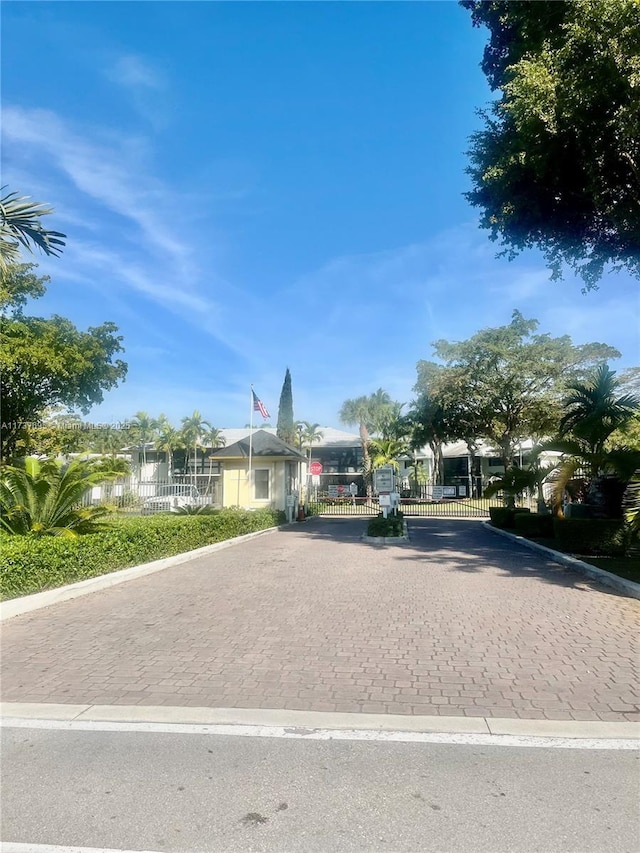 919 NE 199 Unit 103, Miami, FL 33179 - photo 2