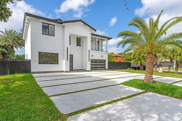 view of front facade featuring a garage