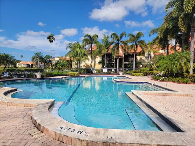 view of swimming pool