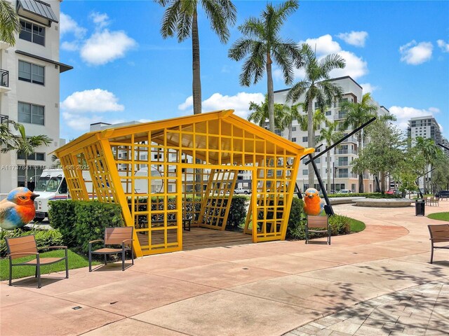 4745 NW 84th Ct Unit 15, Doral, FL 33166 - view of play area