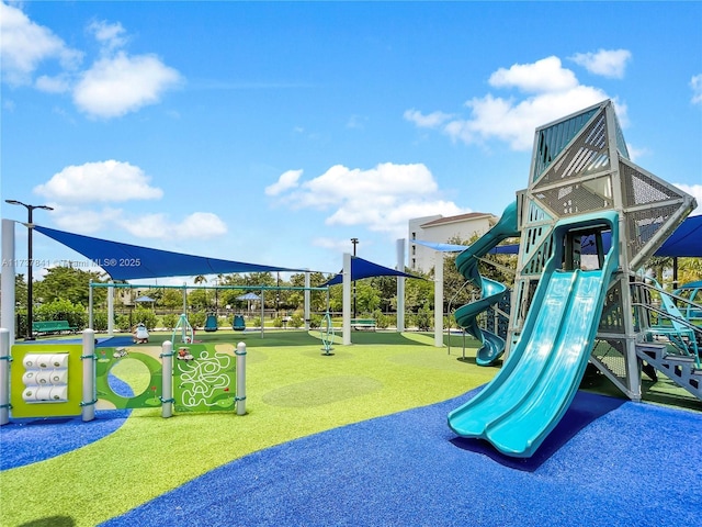 4745 NW 84th Ct Unit 15, Doral, FL 33166 - view of communal playground