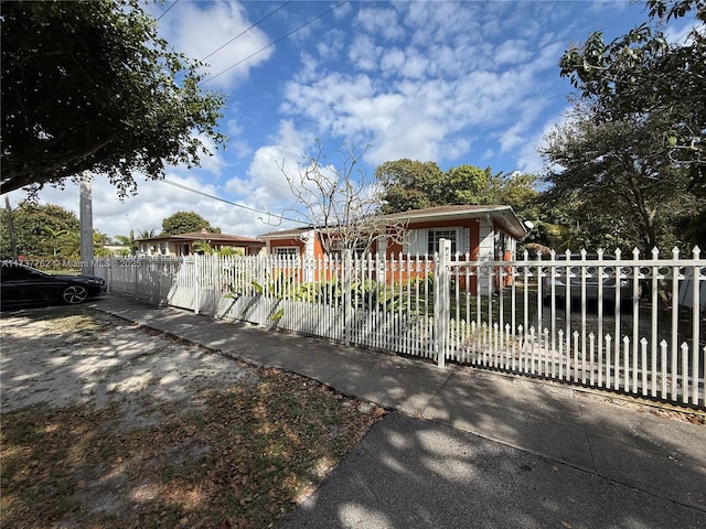 view of front of house