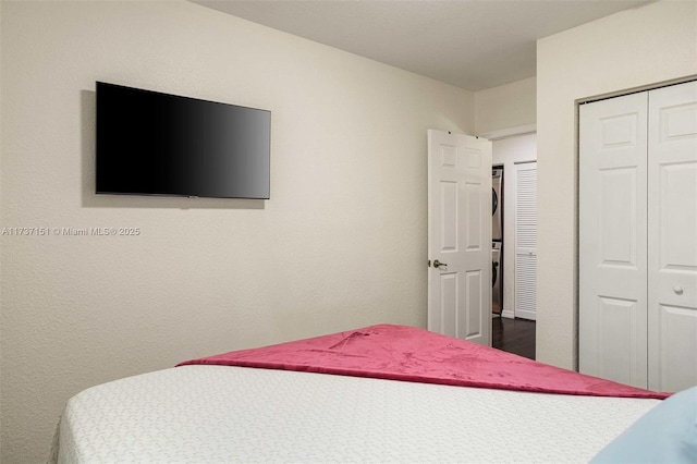 bedroom featuring a closet