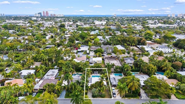 drone / aerial view with a view of city