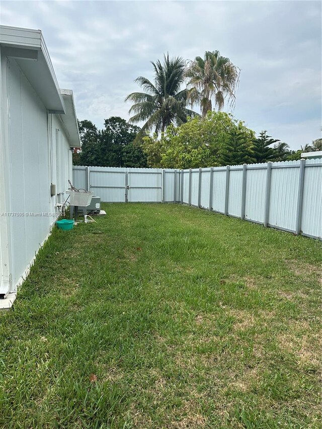 15310 Jackson Dr, Homestead, FL 33033 - view of fenced backyard