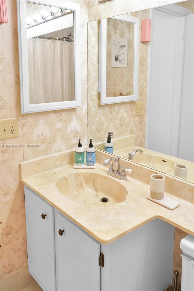 bathroom with vanity