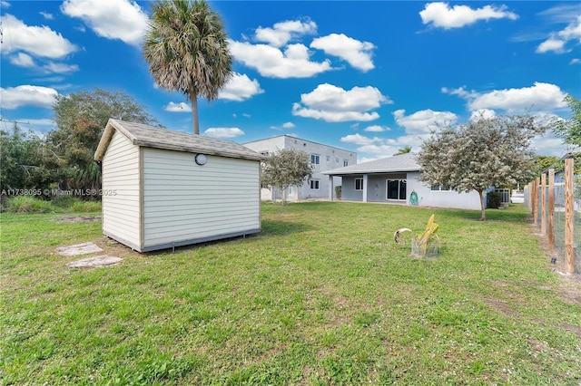 view of yard with a storage shed