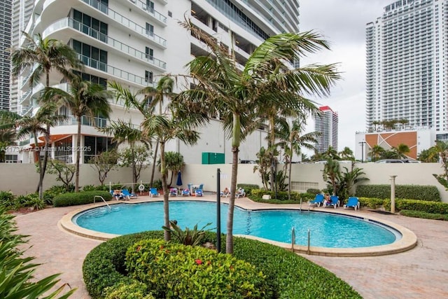 view of swimming pool