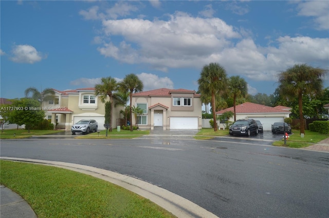 view of front facade featuring a garage