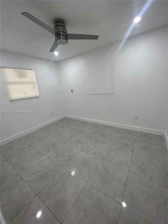 empty room with ceiling fan