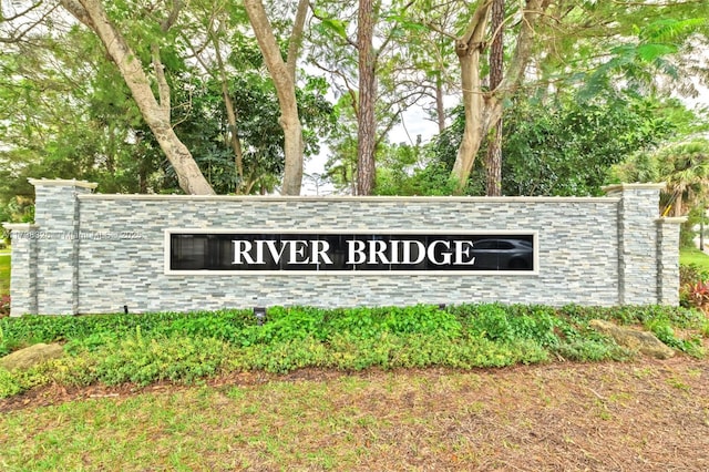 view of community / neighborhood sign