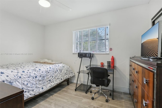 bedroom featuring ceiling fan