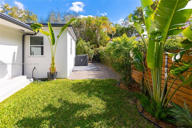 view of yard with a patio