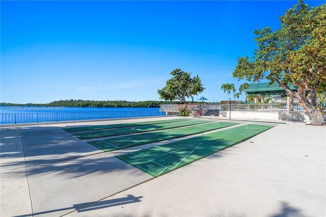 view of property's community featuring a water view