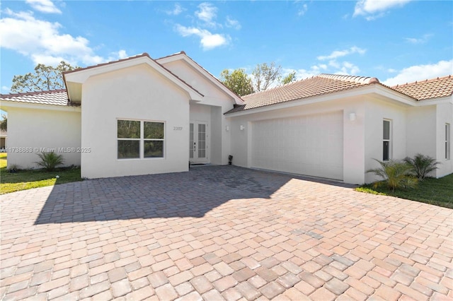 view of front of house featuring a garage