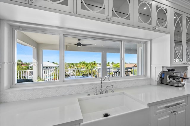 bathroom featuring sink and ceiling fan