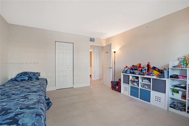 1155 Brickell Bay Dr Unit 704, Miami, FL 33131 - bedroom featuring baseboards