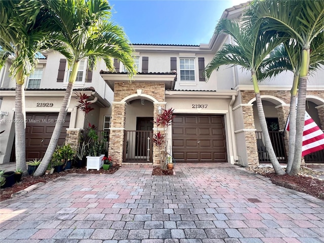 view of front of home featuring a garage