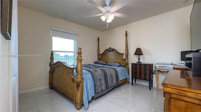 bedroom with ceiling fan