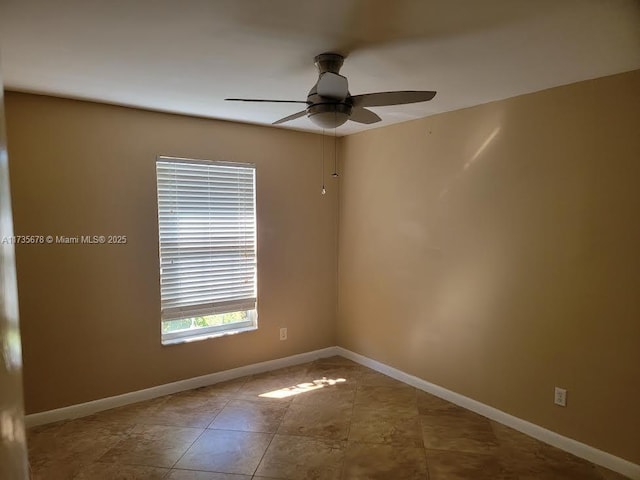 empty room with ceiling fan