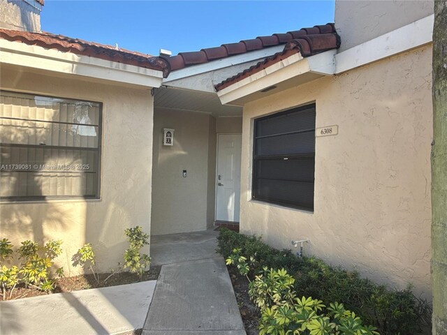 view of entrance to property