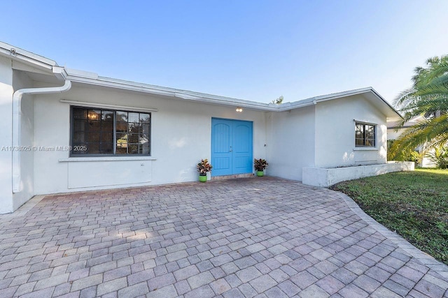 view of front of house with a patio