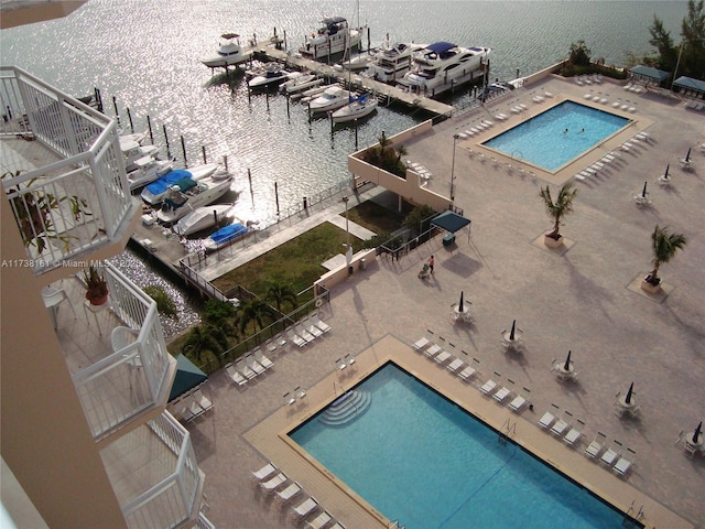 bird's eye view featuring a water view