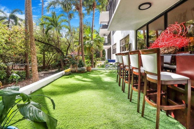 101 Ocean Lane Dr Unit 1017, Key Biscayne, FL 33149 - view of green lawn