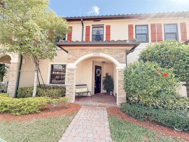 view of property entrance