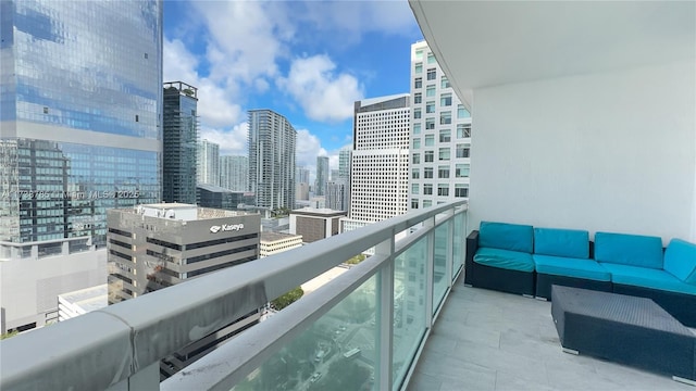 balcony featuring an outdoor hangout area