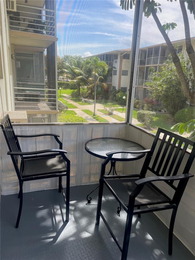 view of sunroom / solarium