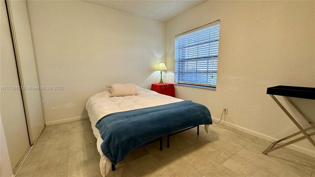 unfurnished sunroom featuring independent washer and dryer