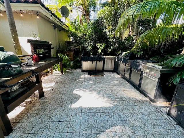 view of yard with a garden pond