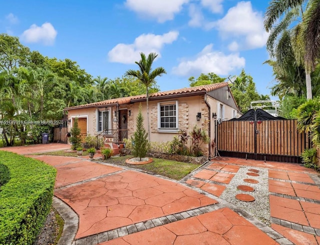 view of mediterranean / spanish-style home