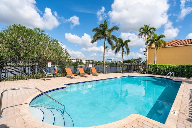 view of swimming pool