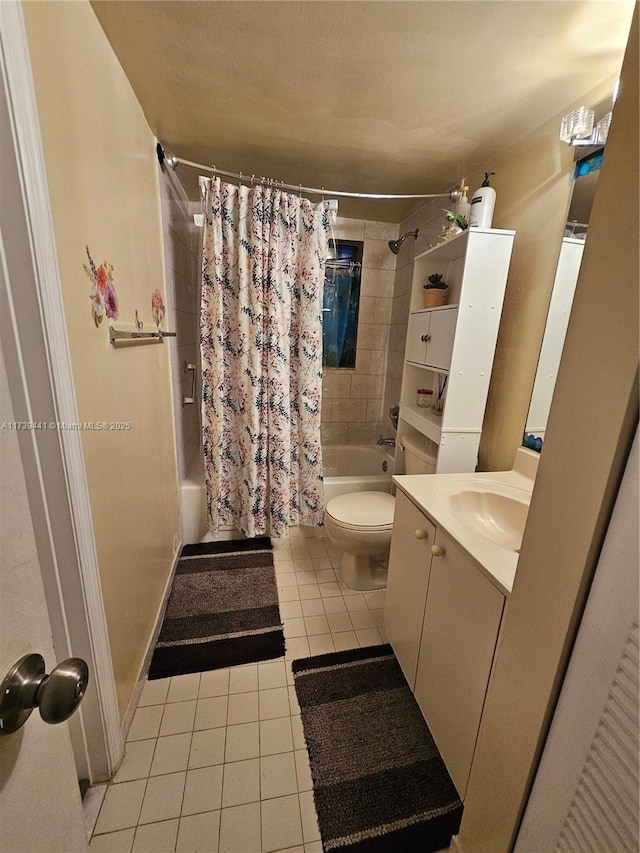 full bathroom featuring tile patterned flooring, vanity, shower / bathtub combination with curtain, and toilet