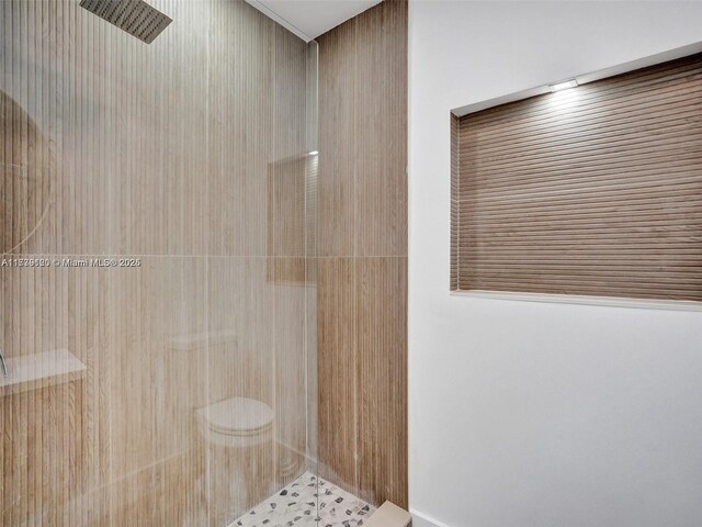 bathroom featuring walk in shower