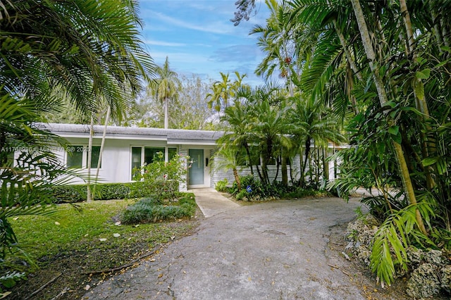 view of front of home