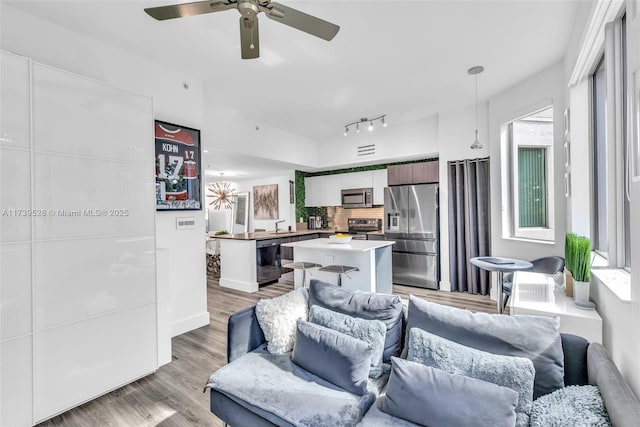 2138 Van Buren St Unit 606, Hollywood, FL 33020 - photo 8