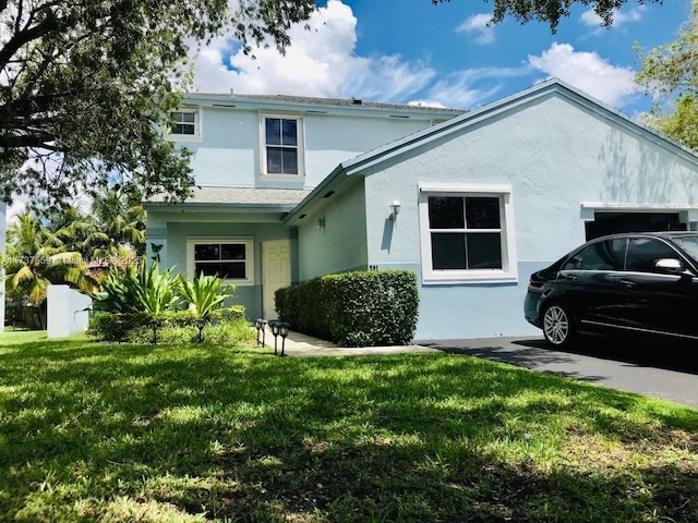 view of front of house featuring a front yard