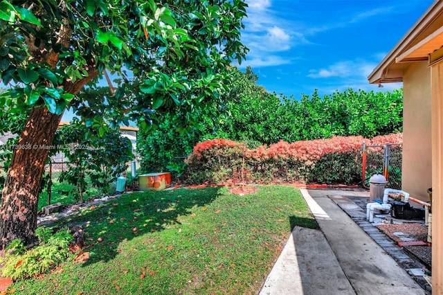 view of yard featuring fence