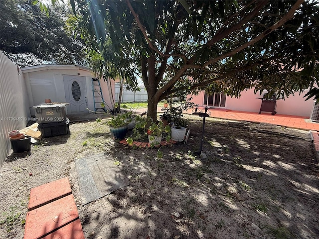 view of yard with a patio