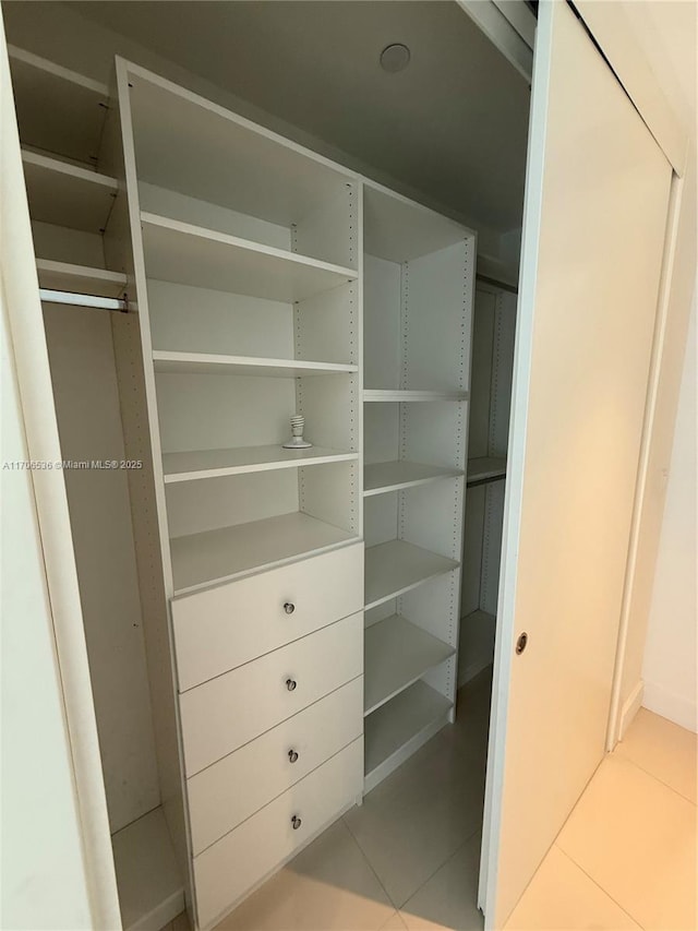 200 Biscayne Boulevard Way Unit 4904, Miami, FL 33131 - view of closet